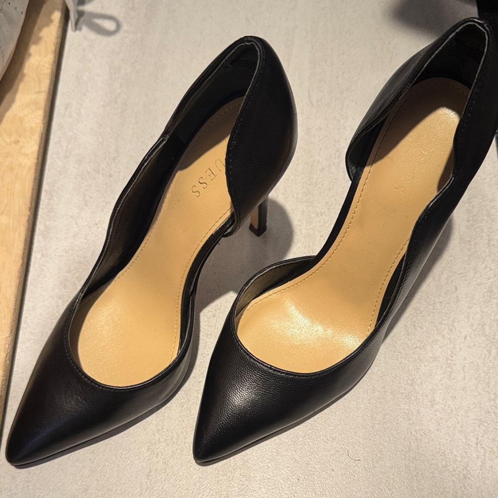 Guess Black Leather Pointed Heels